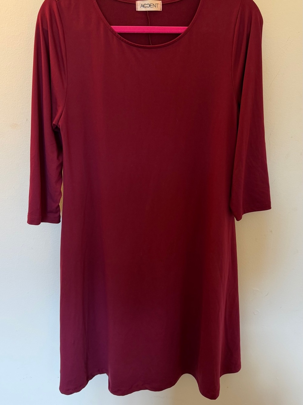 Women's Maroon Scoop Neck Midi Dress with Three-Quarter Sleeves